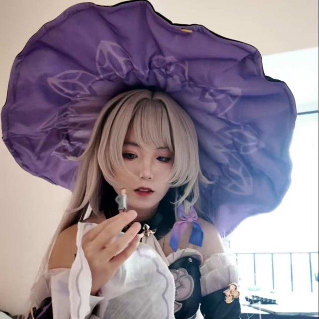 小猫得志cos黑塔x小人