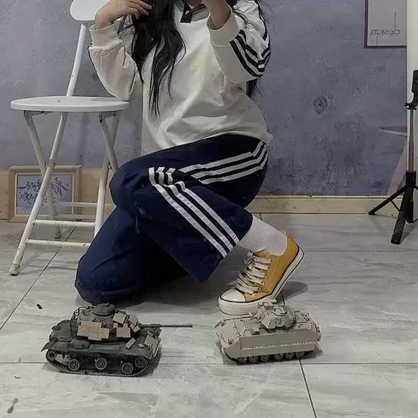 小熏x俩坦克模型